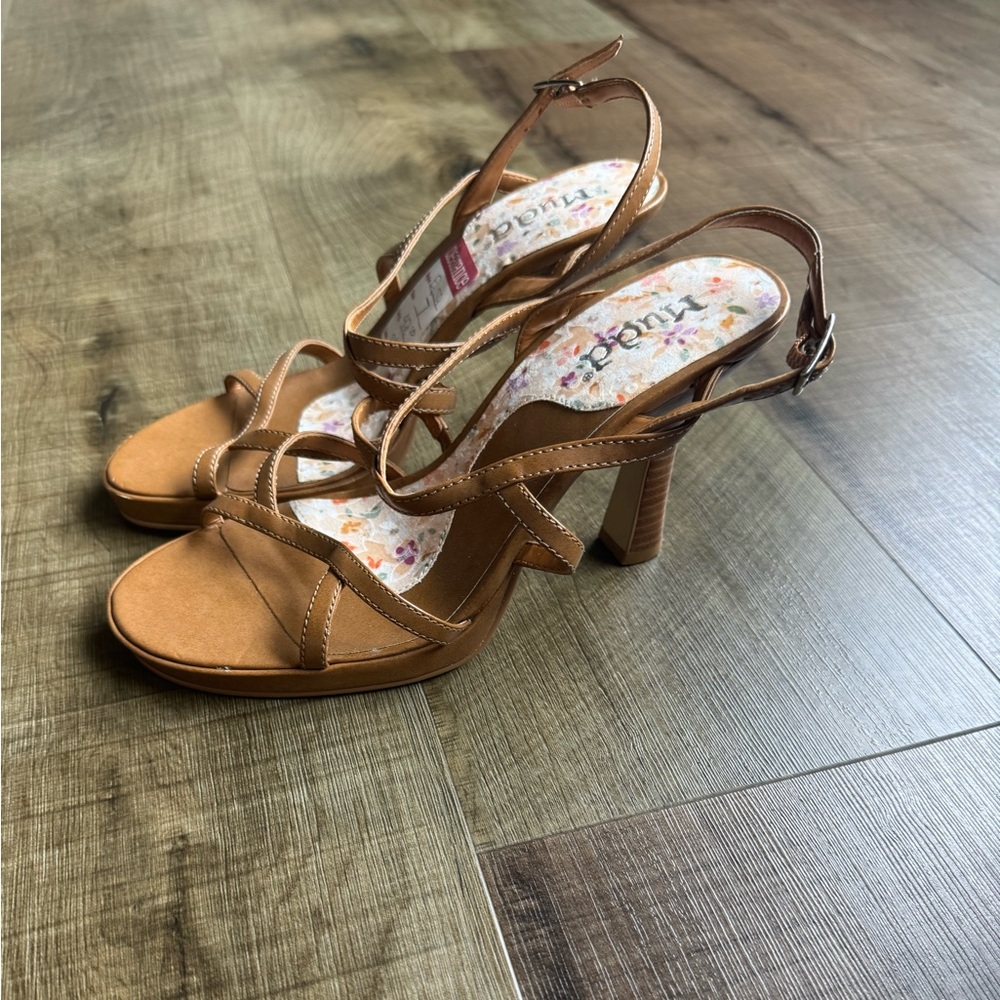 Mudd Elisa Tan Strappy Heels